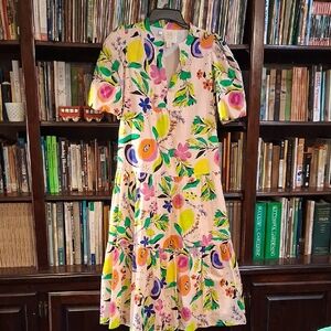 Vibrant Floral Dress with Short Sleeves